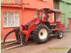 Sat�l�k kereste ve tomruk y�kleyicisi trakt�r