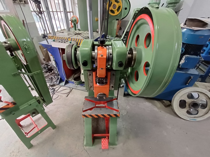 10 TON EKSANTRİK PRES