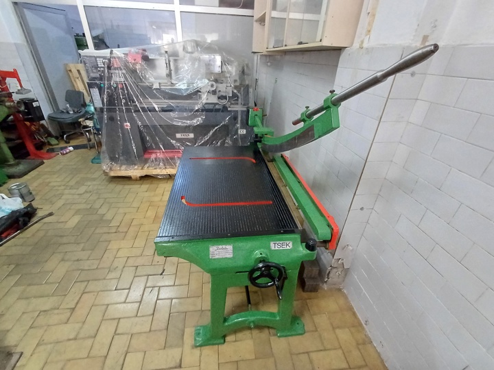 BAYKAL 1060 x 1.5 MM KOLLU GİYOTİN MAKAS