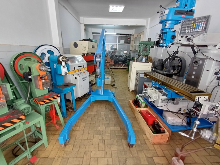 3 TON SAĞLAM MARKA 3 AYAK CARASKAL VİNÇ
