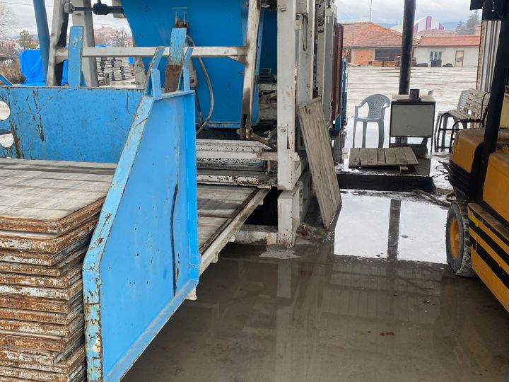 25li kilit taş bims makinesi 