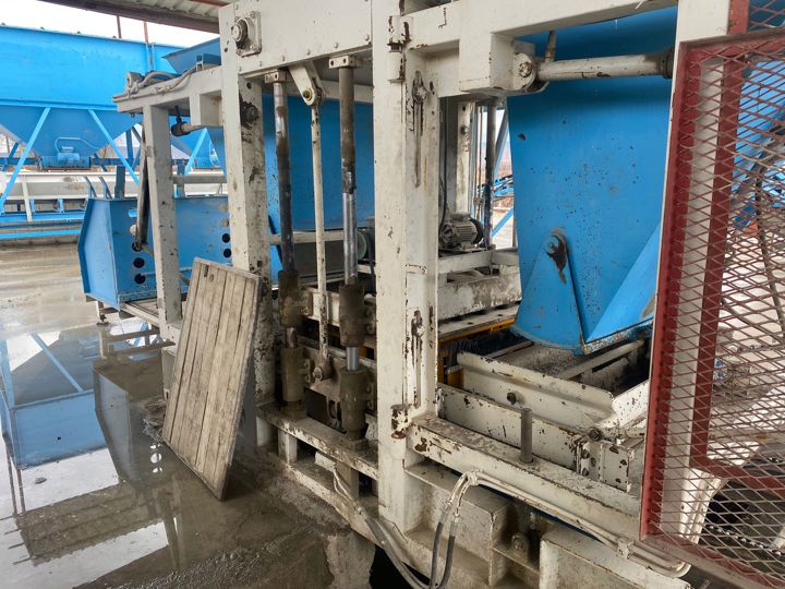 25li kilit taş bims makinesi 