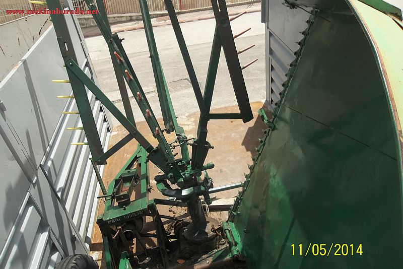 satilik tertemiz ekin bicme orak makinesi