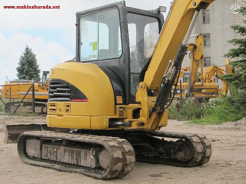 satilik lastik paletli cat 5 tonluk ekskavator 2006 model mini ekskavator