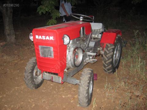Hurda Traktor Parcalariyla Uzaktan Kumandali Bahce Traktoru Yapti