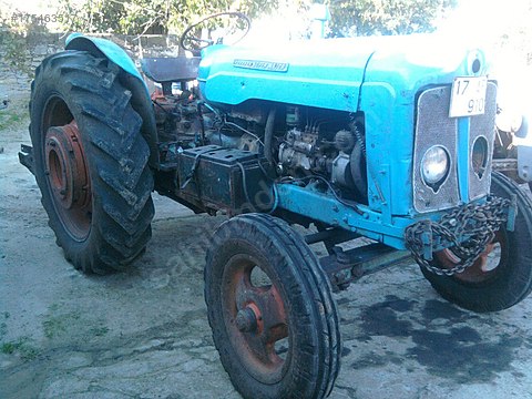 guclu ucuz yakit cimrisi traktor antika fordson super major