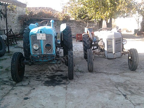 guclu ucuz yakit cimrisi traktor antika fordson super major