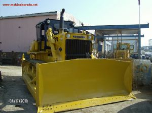 SATILIK KOMATSU D 85 - A 18 DOZER