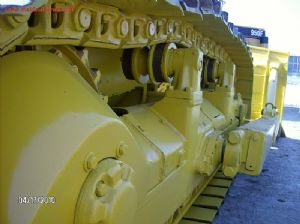 SATILIK KOMATSU D 85 - A 18 DOZER