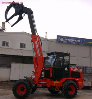 BAGSAN HİDROLK 4x4 BELDEN KIRMA TOMRUK YÜKLEYİCİ 6 METRE 2.5 TON