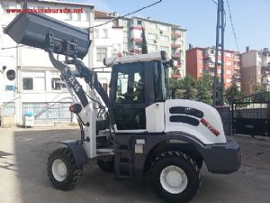 Lastikli Yükleyici Hem forklift 1.6 Ton 3.10 mt yükseğe kaldır