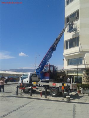 İzmirde kiralık vinç ve forklift