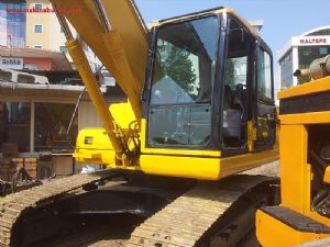 2005 model komatsu pc-200 satılık 20 tonluk ekskavatör