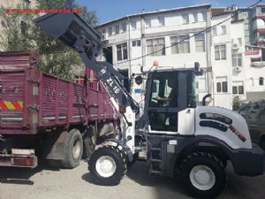 Lastikli Yükleyici Hem forklift 1.6 Ton 3.10 mt yükseğe kaldır