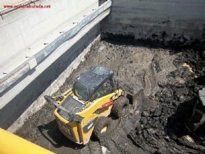 MİNİ YÜKLEYİCİ BOBCAT AYLIK KİRAYA VERİLİR