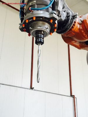 Robot kuka milling