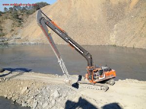 KİRALIK UZUN BOMLU LONG REACH EXCAVATOR