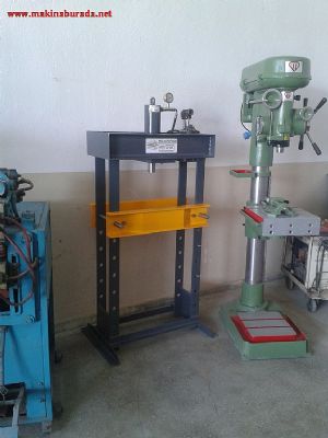20 Ton Kollu Hidrolik Press (Sıfır)