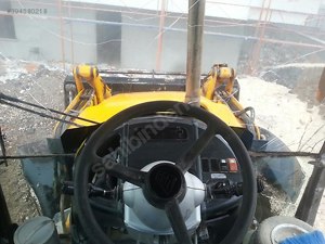 Öz Yılmaz JCB Marka 2005 Model Kazıcı-Yükleyici