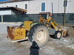 Traktör Kepçe 950 Kg Kapasiteli John Deree Marka