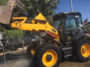 Sahibinden Satılık Lastikli 2008 Model JCB 4cx Takaslı