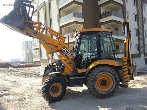 Öz Yılmaz JCB Marka 2005 Model Kazıcı-Yükleyici