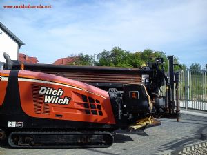 horizontal drill  	  Ditch Witch 1220