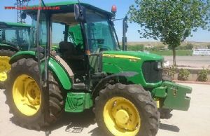 Çift Çeker John Deere 5075 E Traktör Bismilde Satılıktır