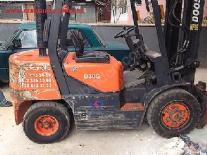 3 TONLUK 2007 MODEL DOOSAN FORKLİFT