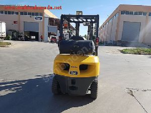 Komatsu 2.5 Ton Temiz Forklift Kdv Dahil Fiyat