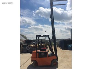 1.6 Ton 4.70 m Triplex Still Forklift