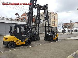 Samsun'dan 2016 Komatsu 4.70 m Forklift