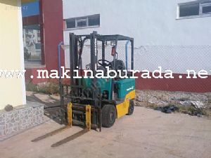 Komatsu Akülü Forklift