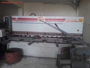 BAYKAL MARKA 3 METRE 10 MM HIDROLİK ABKANT PRES VE 3 METRE 10 MM GİYOTİN MAKAS TAKIM