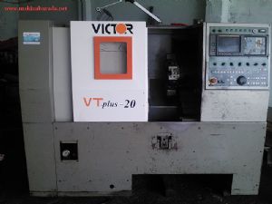 VICTOR VT Plus 20 CNC Torna 8’ 2001 model
