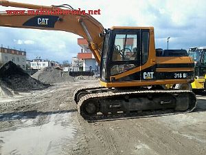 2000 MODEL CAT 318------20 TONLUK PALETLİ EKSKAVATÖR