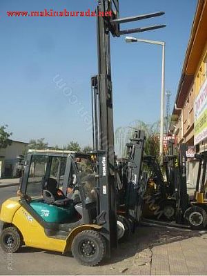 2006 Model 2.5 Ton Kaldırma Kapasiteli Komatsu Forklift