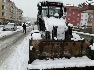 Acil Satılık 2013 Model Kazıcı Yükleyici