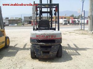Satılık 2.5 Ton Kaldırma Kapasiteli Komatsu Forklift