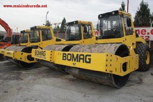 kiralık bomag toprak yol silindiri