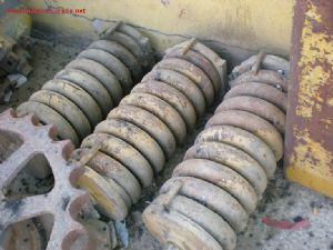 HER TÜRLÜ İŞ MAKİNASI YÜRÜYÜŞ ŞASE YAYLARI BULUNUR