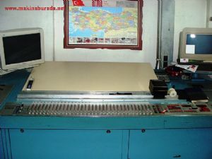 Roland Record 5 Renk +Lak Ofset Baskı Makinesi