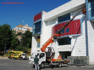 Sepetli vinc ile klima montaj işleri