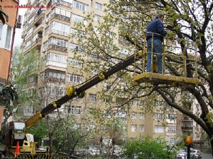 Sepetli vinç ile tabela montaj işleri