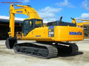 SATILIK KOMATSU PC 300 2006 MODEL 