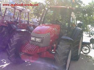 İtimat gleriden satılk McCORMICK marka 2006 model traktör