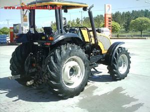 İlk Sahibinden Universal 75 Valtra Traktör