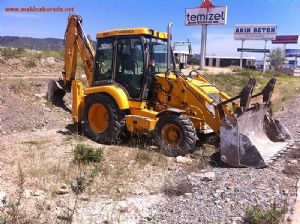 Bodrumda Uygun Fiyatlarda Kiralık CAT Kepçe 