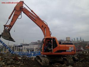 KİRALIK DAEWOO 225 KATO