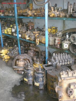 LİEBHERR 902 LİEBHERR 921 CAT 225 CAT 235 CAT 215 FAI JCB YÜRÜYÜŞ POMPALARI POMPA